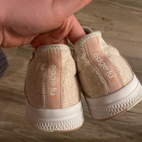 Womens Adidas size 10 shoes - Picture 3 of 4